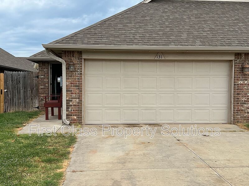 1st image of 131 Ashley Dr