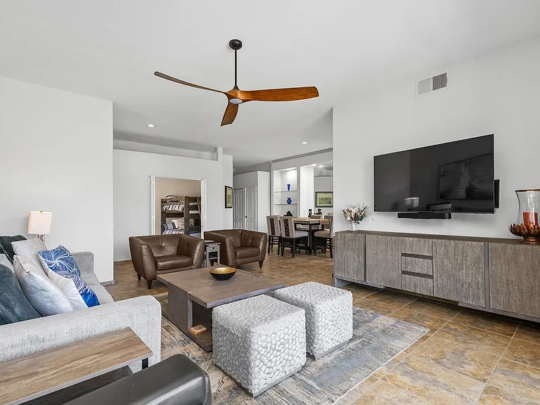 48 Pebble Beach Dr — Photo 7