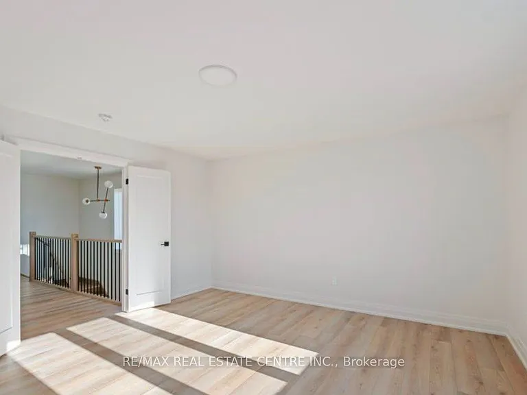 49 Lucas Rd #UPPER ONLY — Photo 25