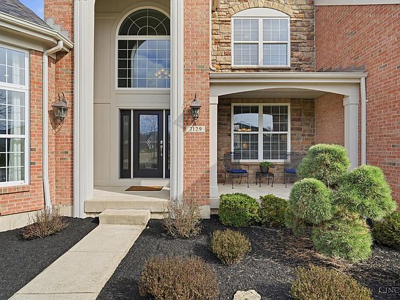 3rd image of 7129 Woodberry Dr