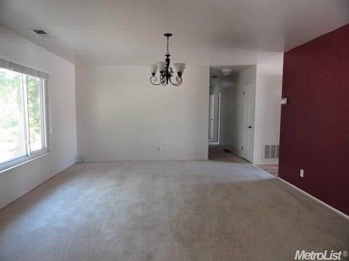 5th image of 7543 Westgate Dr