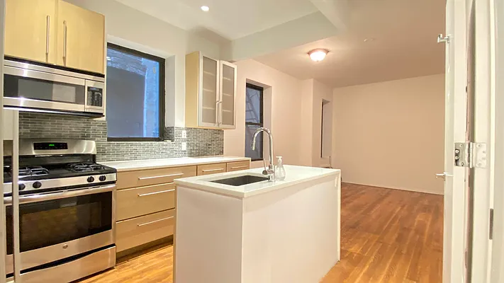 Rented by Portman Realty Corp | media 17