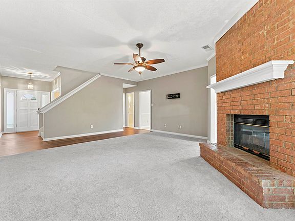 5th image of 857 Paradise Dr