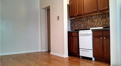 5th image of 6250 N Winthrop Ave APT 312