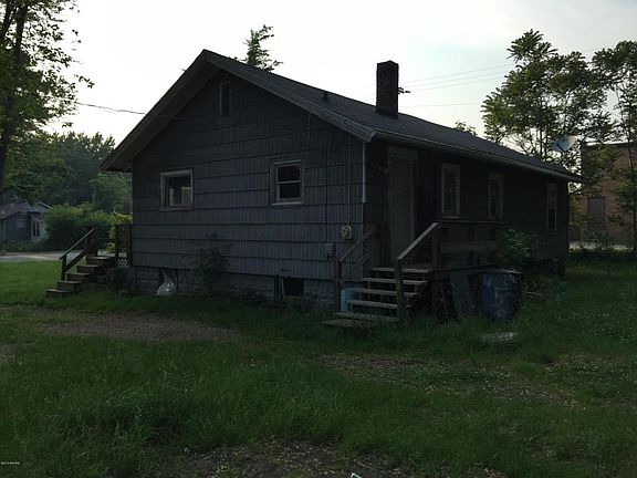 5th image of 455 N Crystal Ave