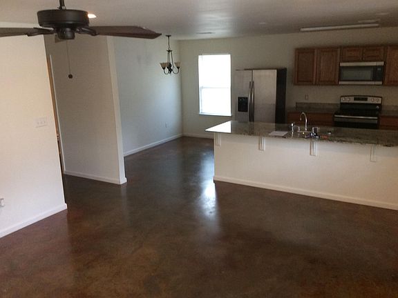 5th image of 2624 Mary St