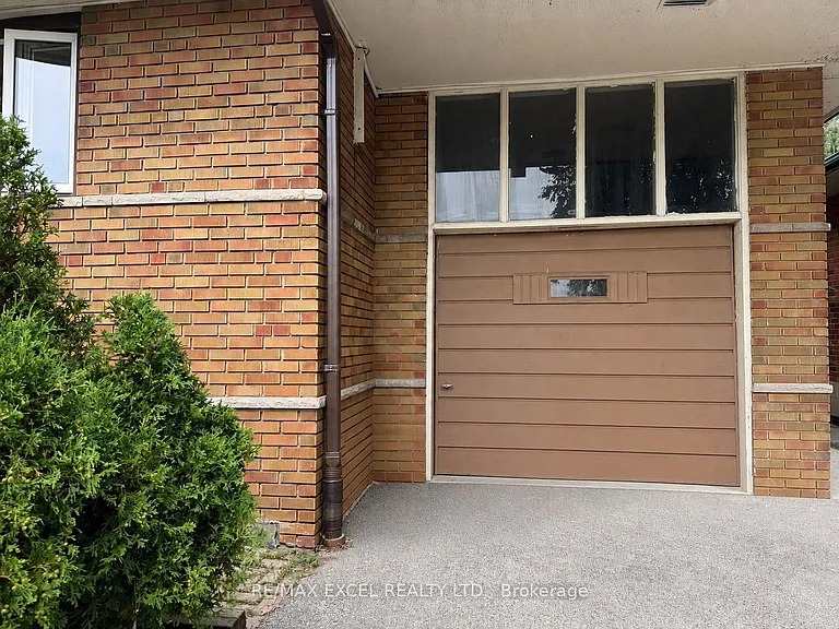 39 Commons Dr #MAIN — Photo 12