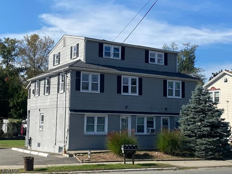 53 Newark Pompton Tpke #3C