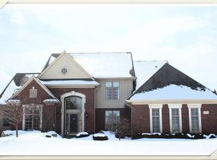 2506 Pebble Beach Dr, Oakland, MI 48363