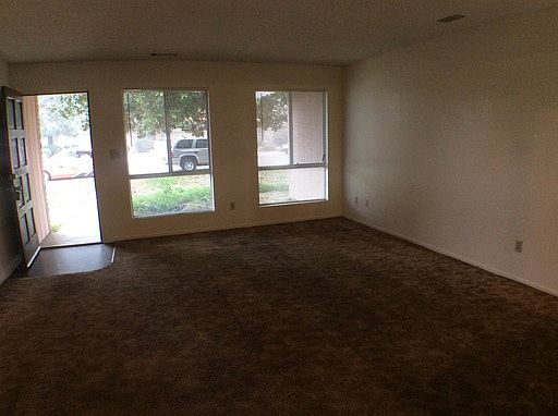 2nd image of 2505 S Sallee St