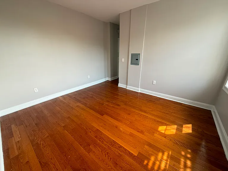 1062 Westside Ave #33A — Photo 2