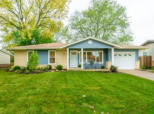 572 Charing Cross Rd, Elk Grove Village, IL 60007