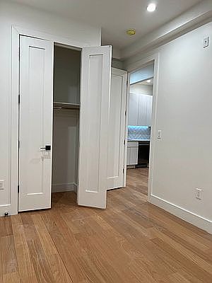 4th image of 1465 Jefferson Ave #2