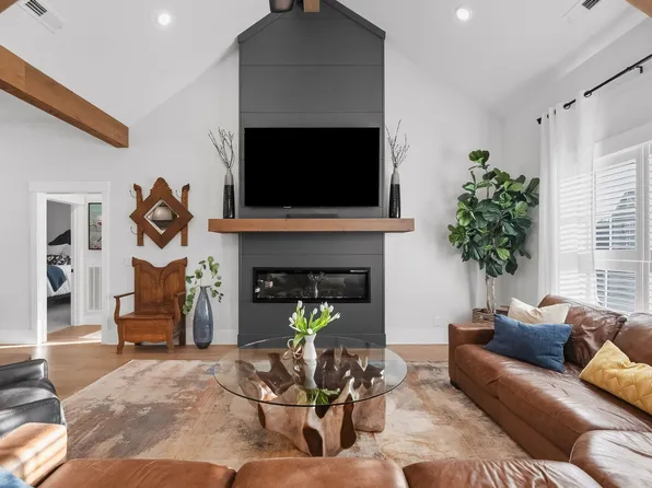 120 Sawyer Ct, Clarksville, TN 37043