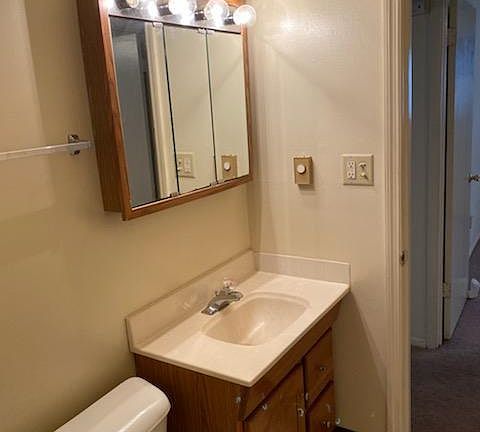 4th image of 3105 Heritage Dr #Pet