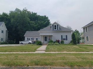 932 N Main St, Tipton, IN 46072
