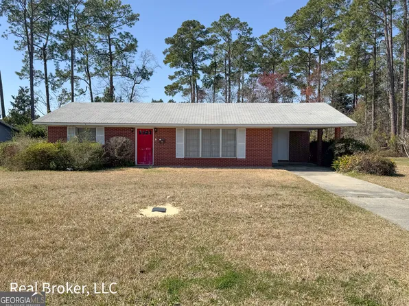 9 Rogers St, Hazlehurst, GA 31539