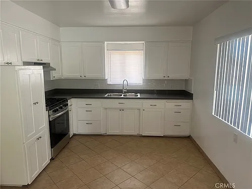 10317 Pinehurst Ave Photo 1