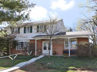 1594 County Line Rd, Huntingdon Valley, PA 19006