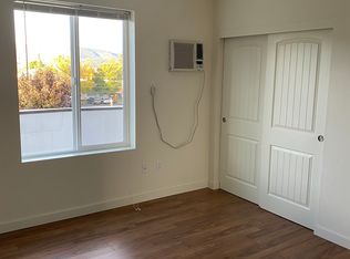 907 4th St, Hood River, OR 97031