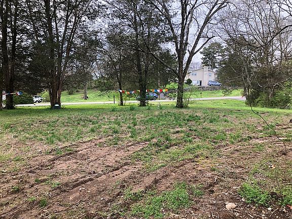 4th image of 4852 Corning Dr