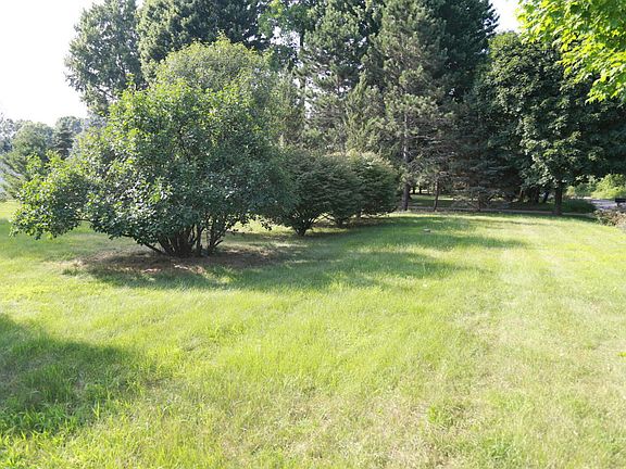 3rd image of 9804 Oakland Dr