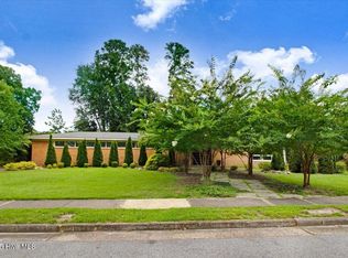1201 Sutton Dr, Kinston, NC 28501
