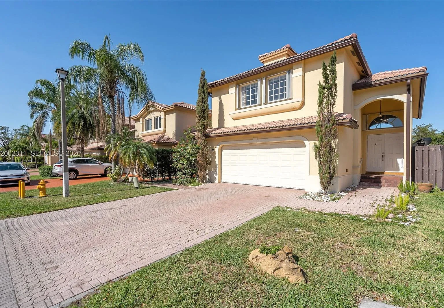 4 bed, 2154 sqft, $4,300 — Photo 1