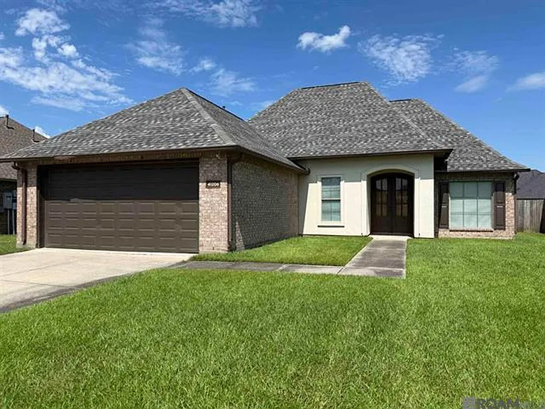 41206 Colonial Dr — Photo 1