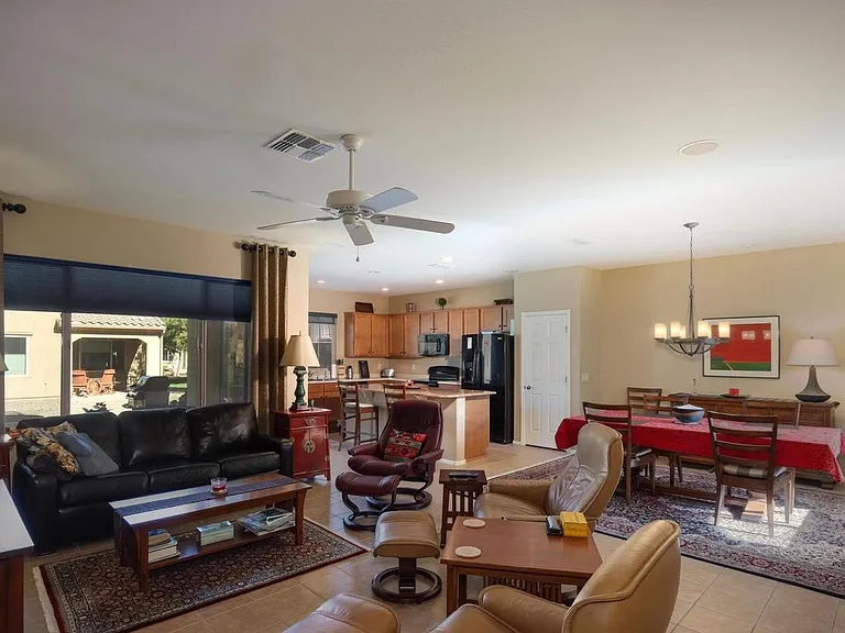 4946 W Posse Dr — Photo 2
