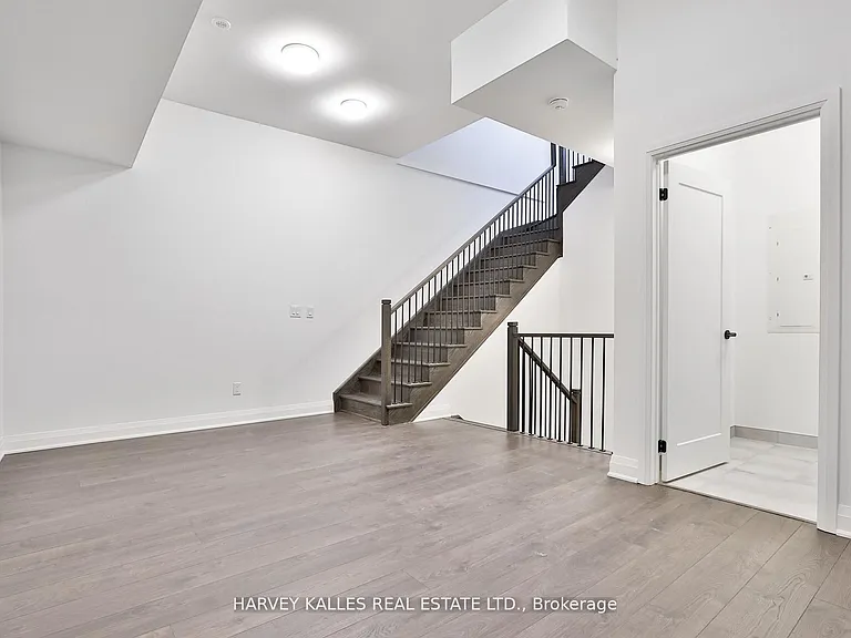 204 Atkinson Ave — Photo 17