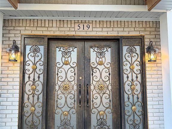 4th image of 519 Berwyn St