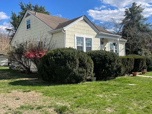2nd image of 2346 Oak Ave