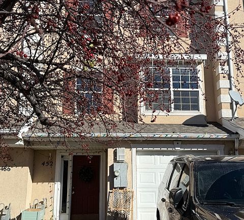 2nd image of 452 Argyll Ct