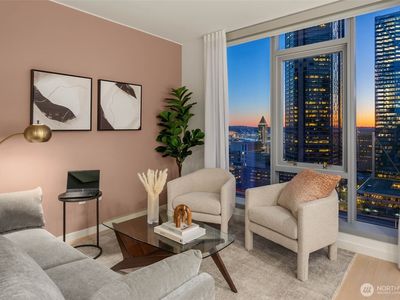 800 Columbia Street #1009, Seattle, WA, 98104