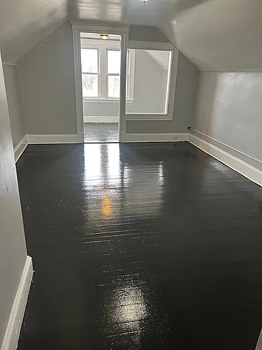 112 Shelley St Photo 1