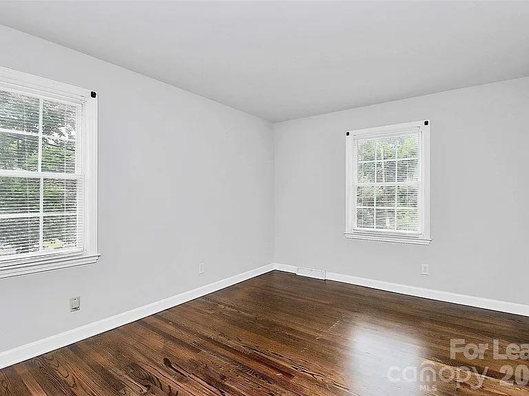 6133 Colchester Pl — Photo 29