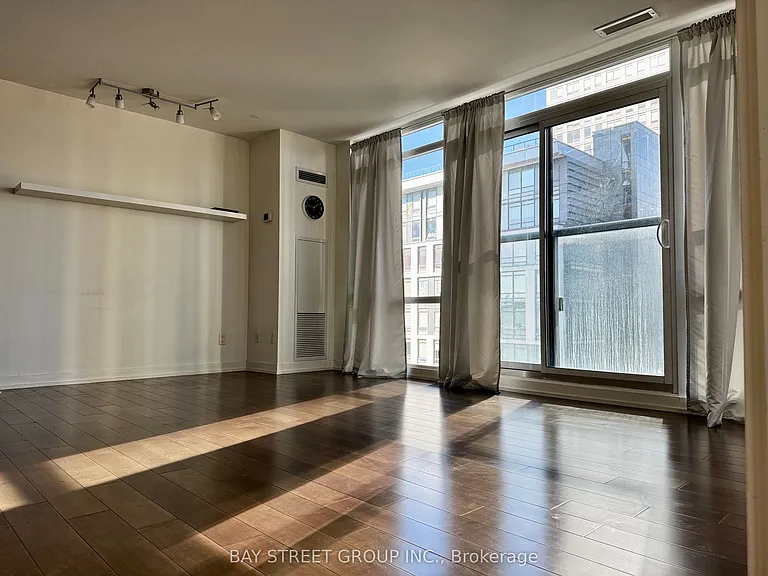 170 Fort York Blvd #409 — Photo 5