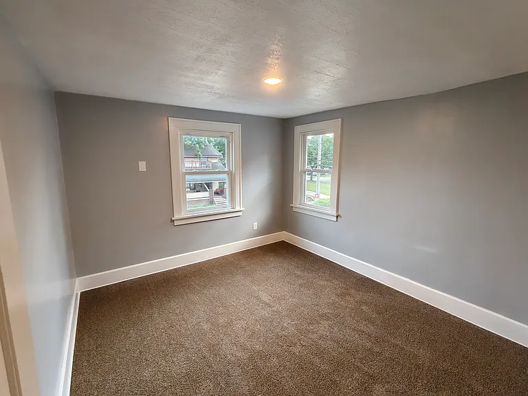 143 Brighton Dr — Photo 15