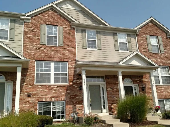 1044 Reserve Dr, Elgin, IL 60124