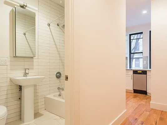 Rented by MNS | media 24