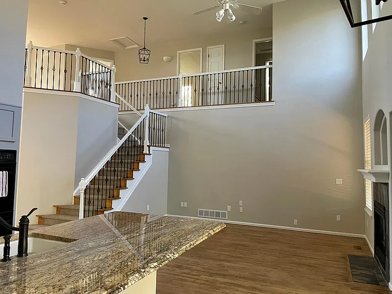2466 W Sunset Dr — Photo 14