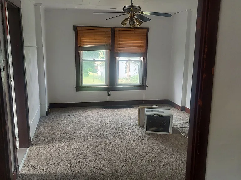 2128 Columbia Ave — Photo 1
