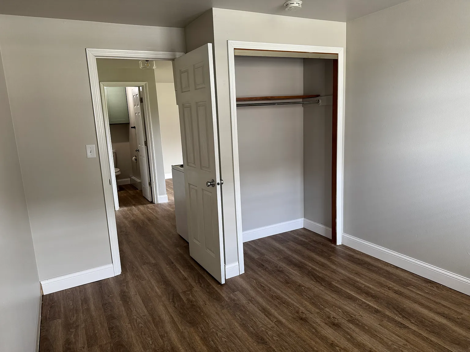 2 bed, 875 sqft, $1,300 — Photo 4