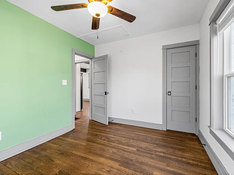 622 Dyer St — Photo 20