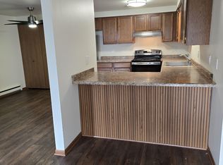 421 Concord Rd #16, Pewaukee, WI 53072