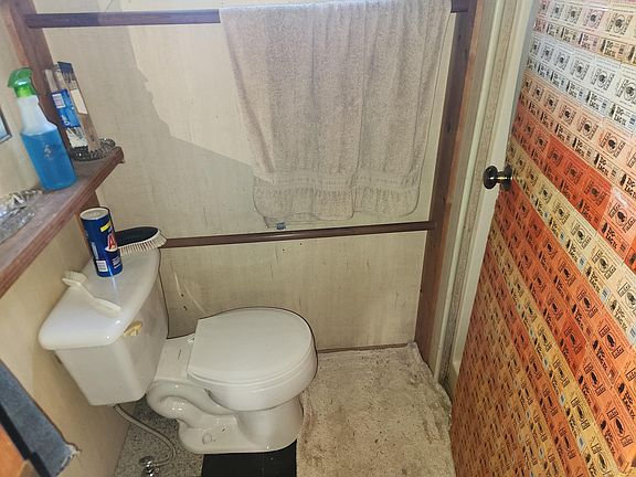 4th image of 3 W Moody Rd