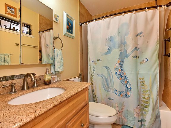 5th image of 3740 Lower Honoapiilani Rd APT F108