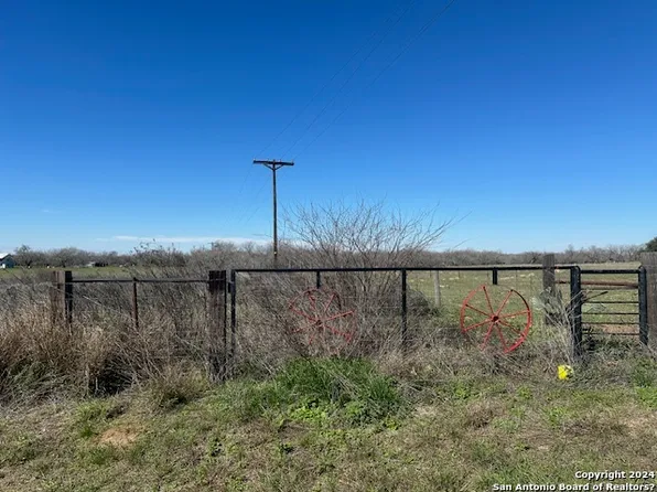 000 FM 791 E LOT 1, Campbellton, TX 78008