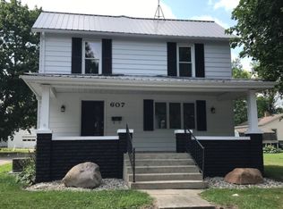 607 E Walnut St, Nappanee, IN 46550